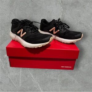 New Balance 520 Women’s Shoes Sneakers